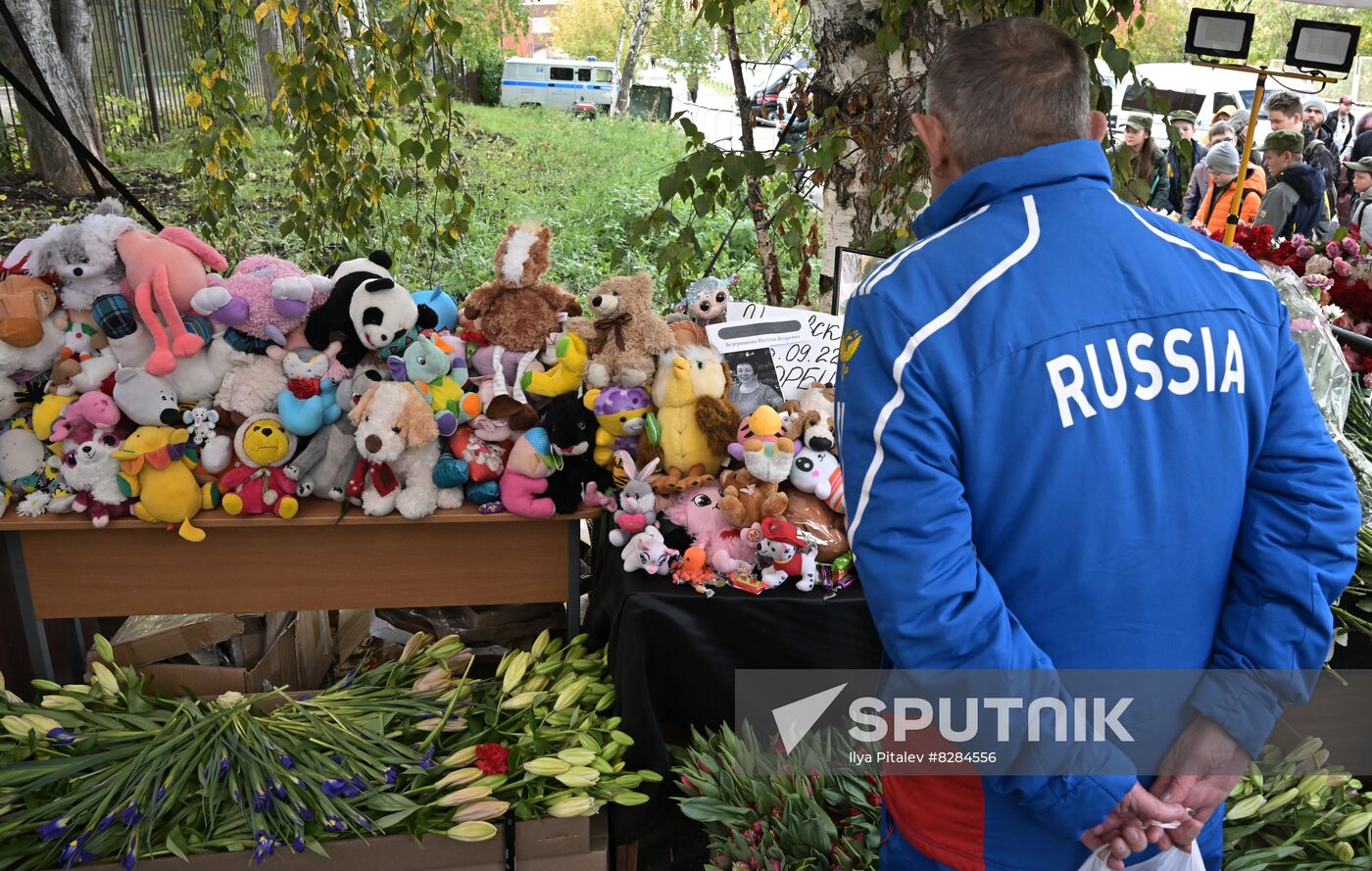 Russia School Shooting Flowers
