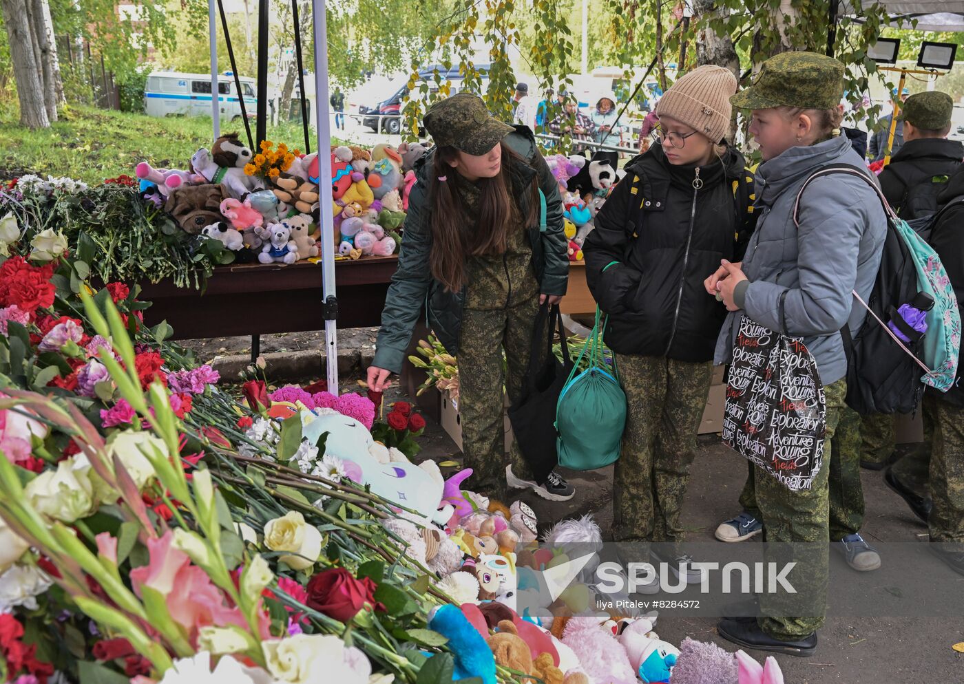 Russia School Shooting Flowers