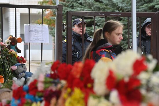 Russia School Shooting Flowers