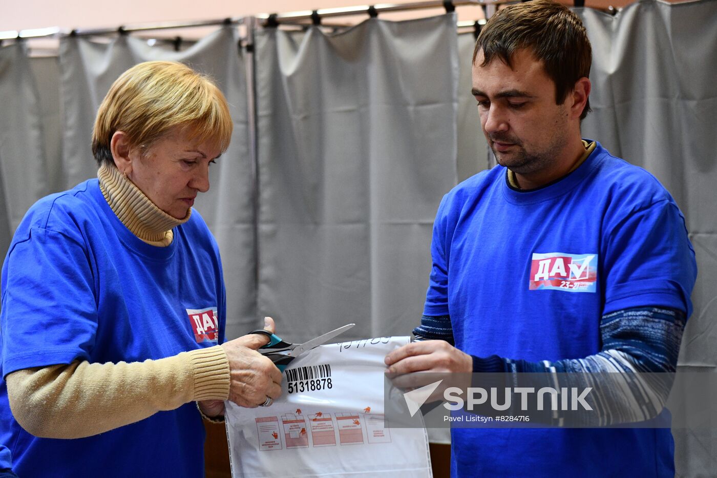 Russia Joining Referendum Vote Counting