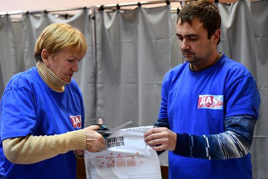Russia Joining Referendum Vote Counting