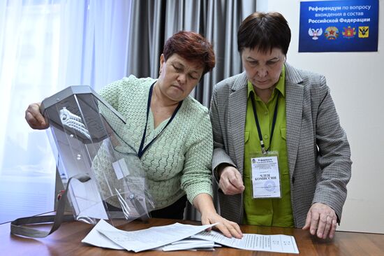 Russia Joining Referendum Vote Counting