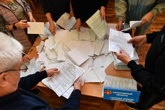 Russia Joining Referendum Vote Counting