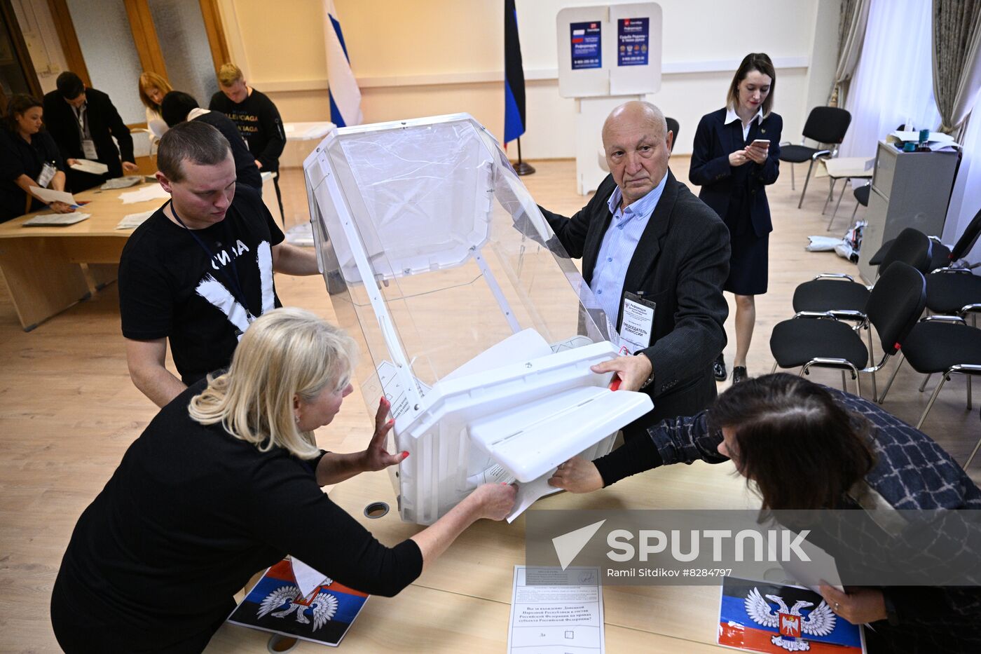 Russia Joining Referendum Vote Counting