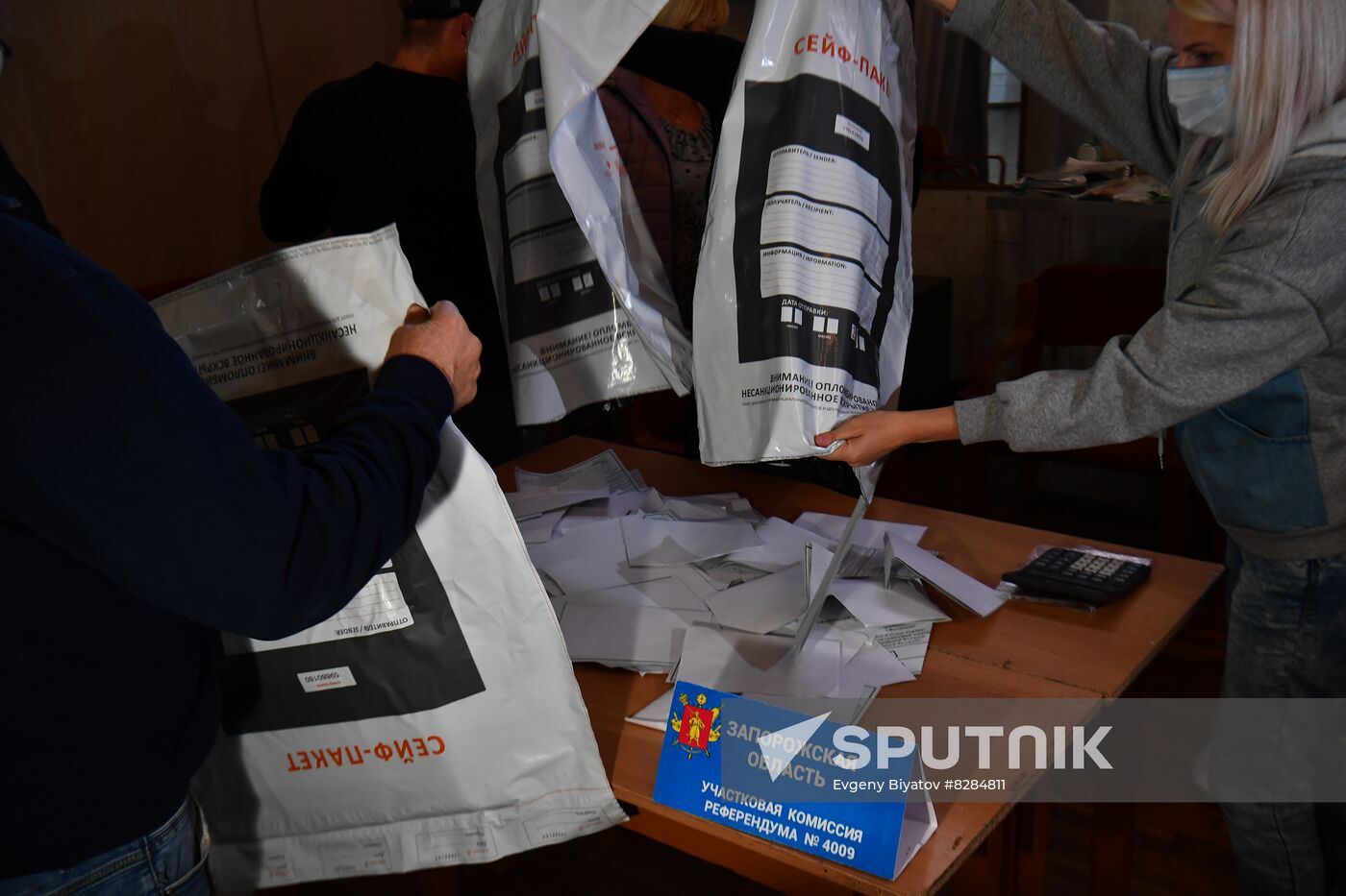 Russia Joining Referendum Vote Counting