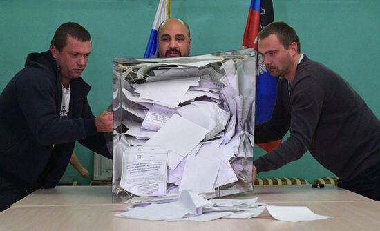Russia Joining Referendum Vote Counting