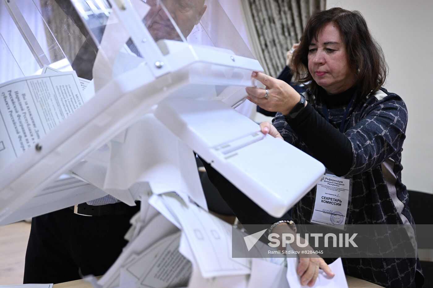 Russia Joining Referendum Vote Counting