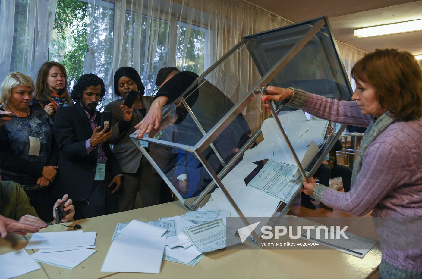 Ukraine DPR LPR Russia Joining Referendum Vote Counting