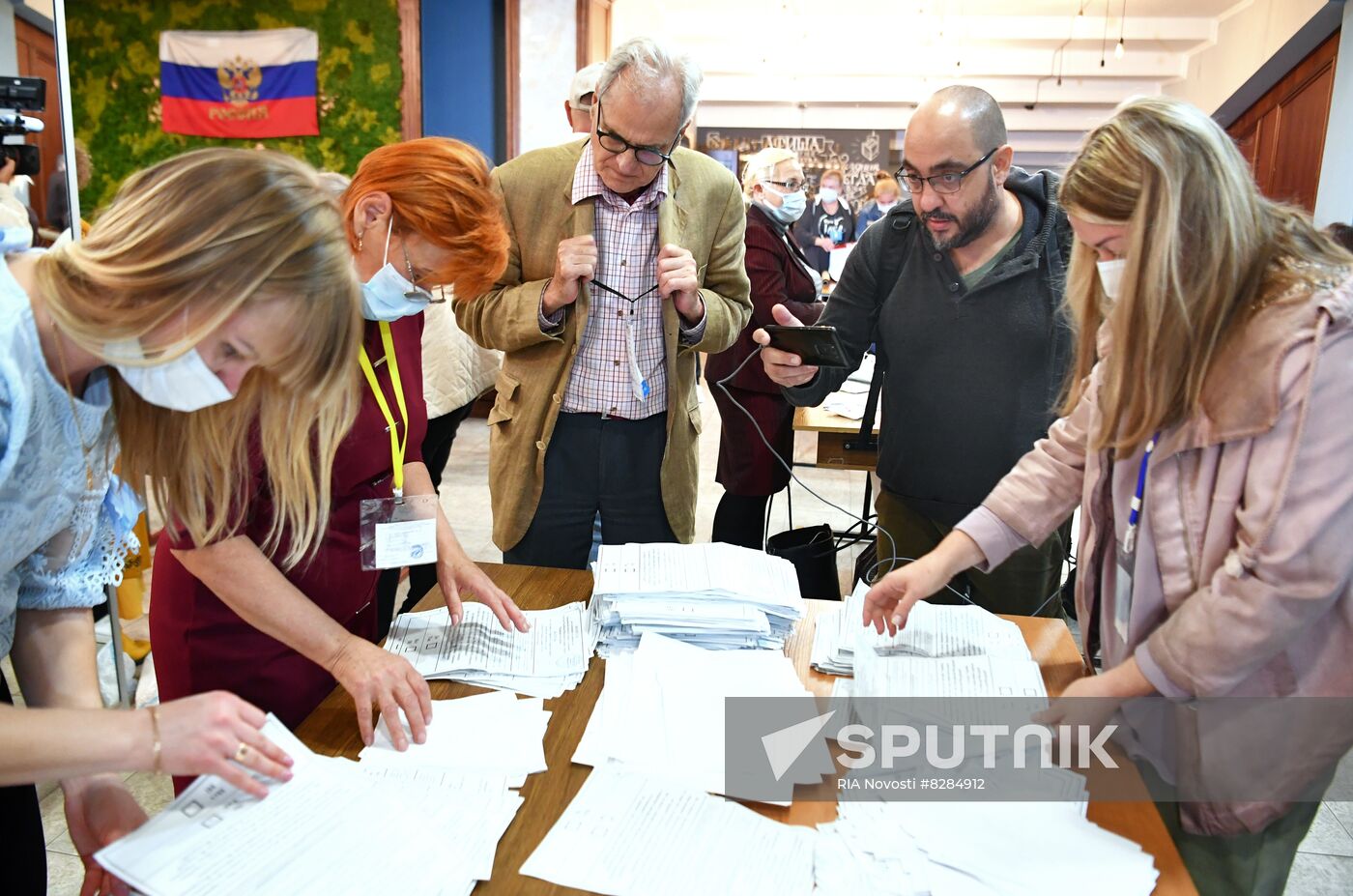 Ukraine DPR LPR Russia Joining Referendum Vote Counting