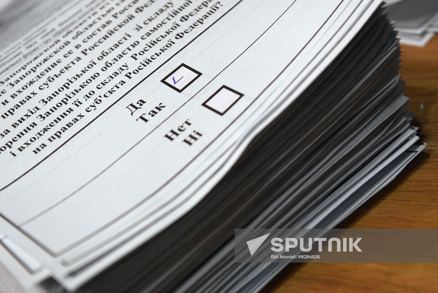 Ukraine DPR LPR Russia Joining Referendum Vote Counting