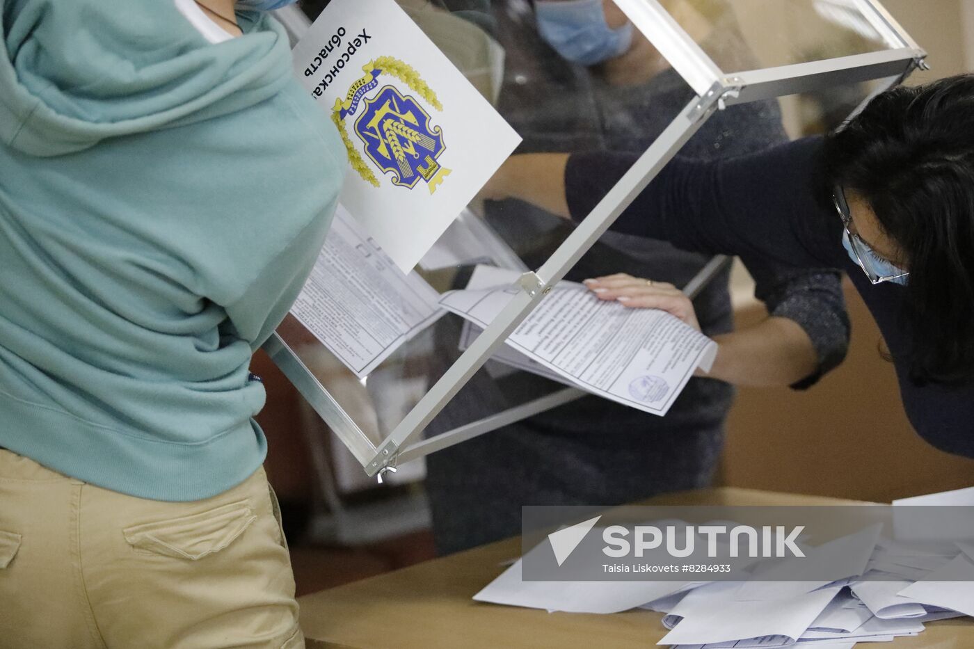 Russia Joining Referendum Vote Counting