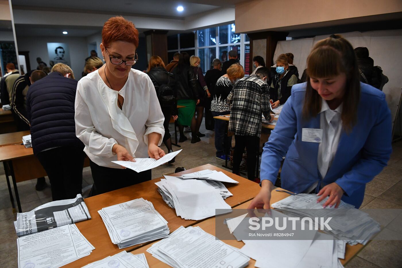 Ukraine DPR LPR Russia Joining Referendum Vote Counting