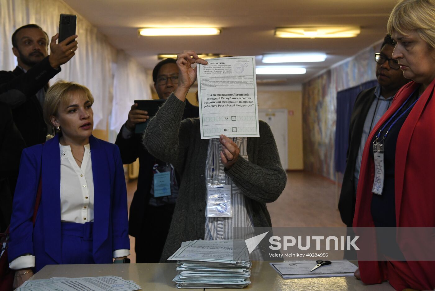 Ukraine DPR LPR Russia Joining Referendum Vote Counting