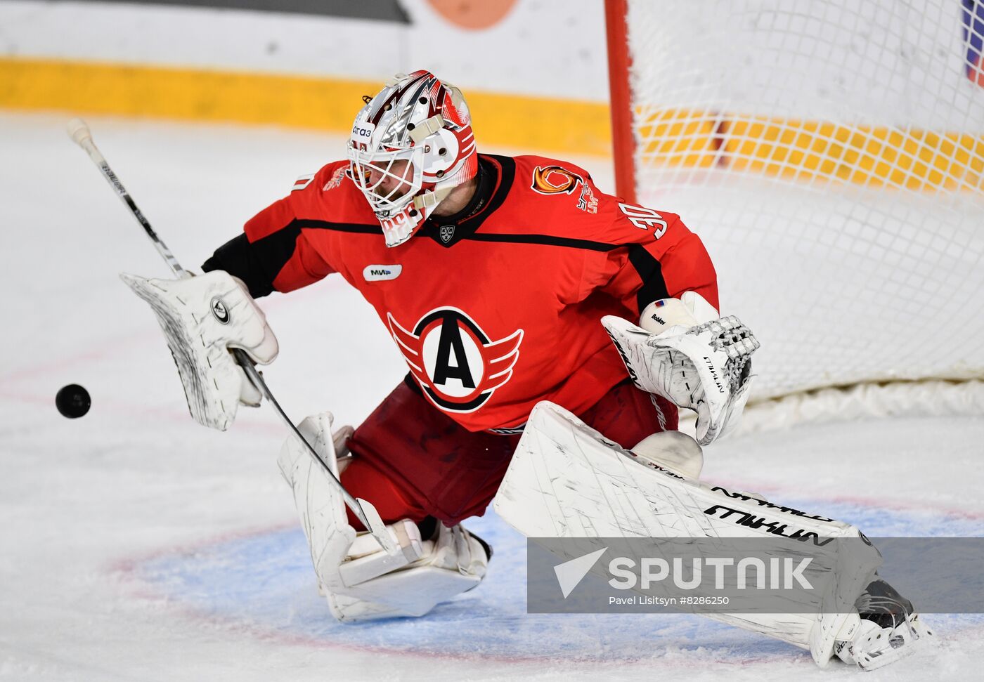 Russia Ice Hockey Kontinental League Avtomobilist - Ak Bars