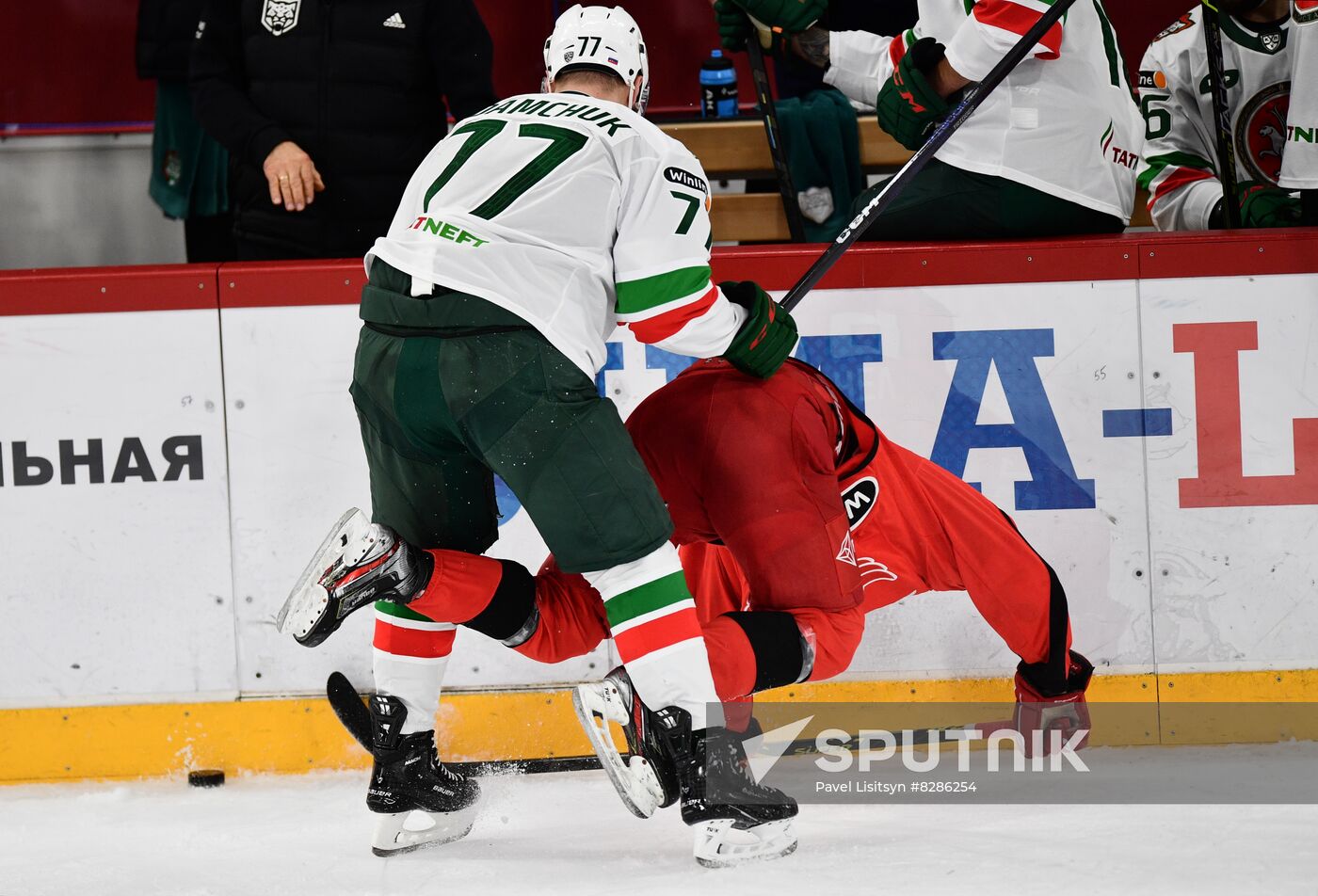 Russia Ice Hockey Kontinental League Avtomobilist - Ak Bars