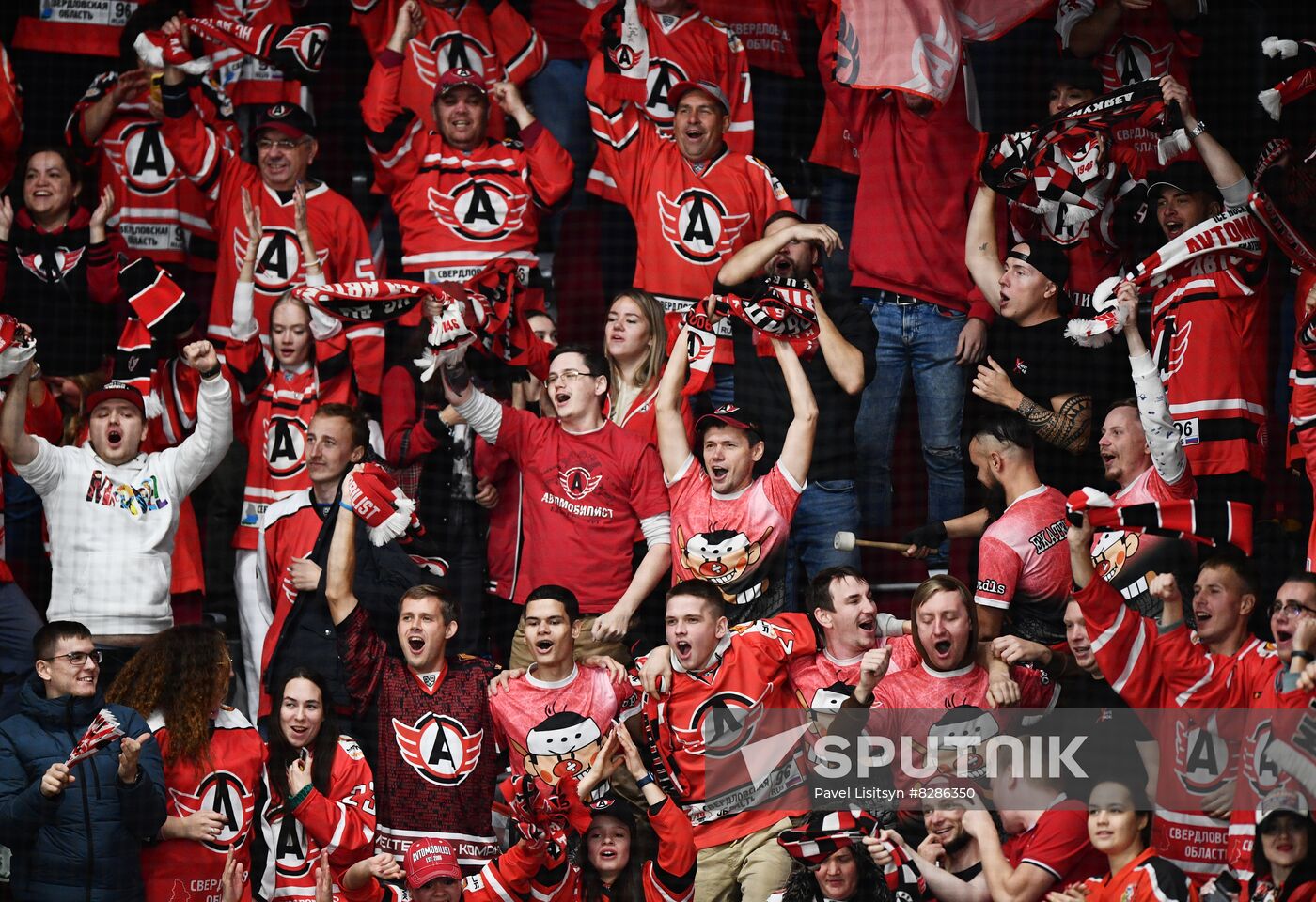 Russia Ice Hockey Kontinental League Avtomobilist - Ak Bars