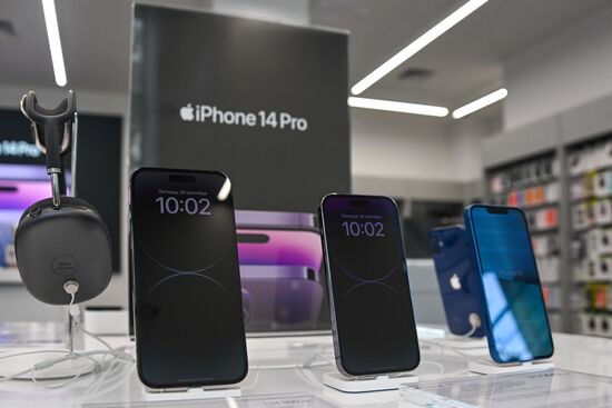 Russia Apple New iPhone