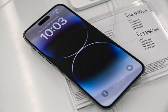 Russia Apple New iPhone