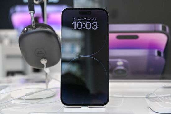 Russia Apple New iPhone