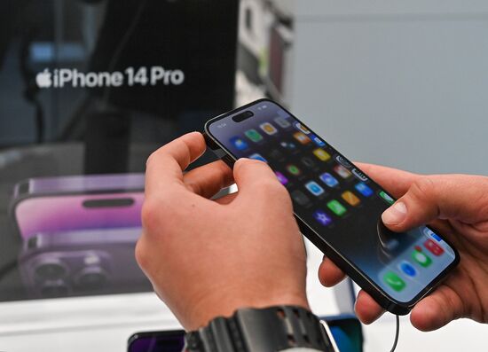 Russia Apple New iPhone