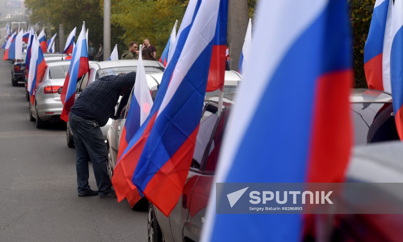 DPR Russia Accession Rally