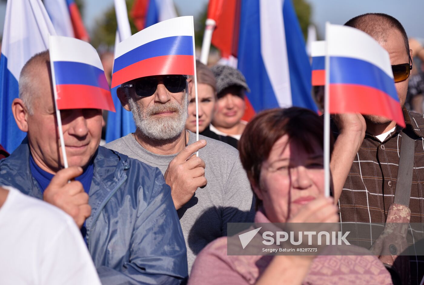 DPR Russia Accession Rally
