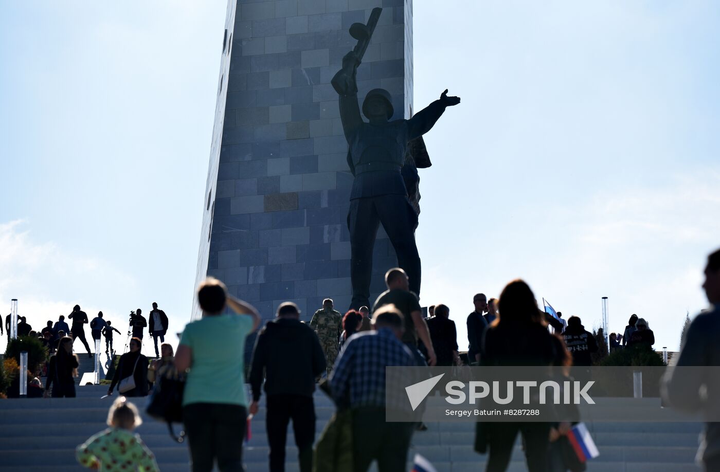 DPR Russia Accession Rally