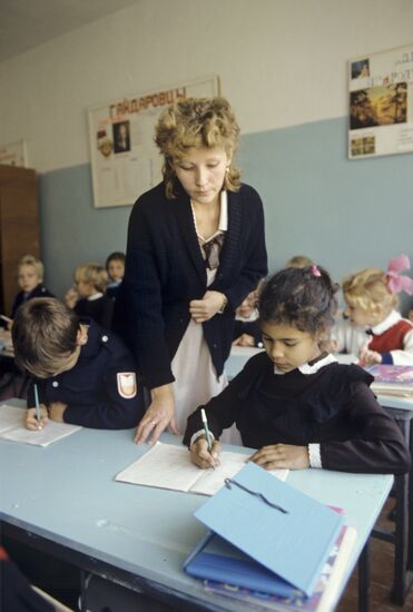 Cuban workers in Far East