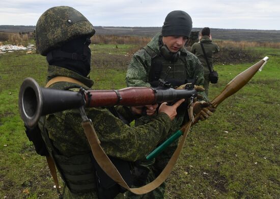 DPR Russia Ukraine Military Operation Partial Mobilisation Training