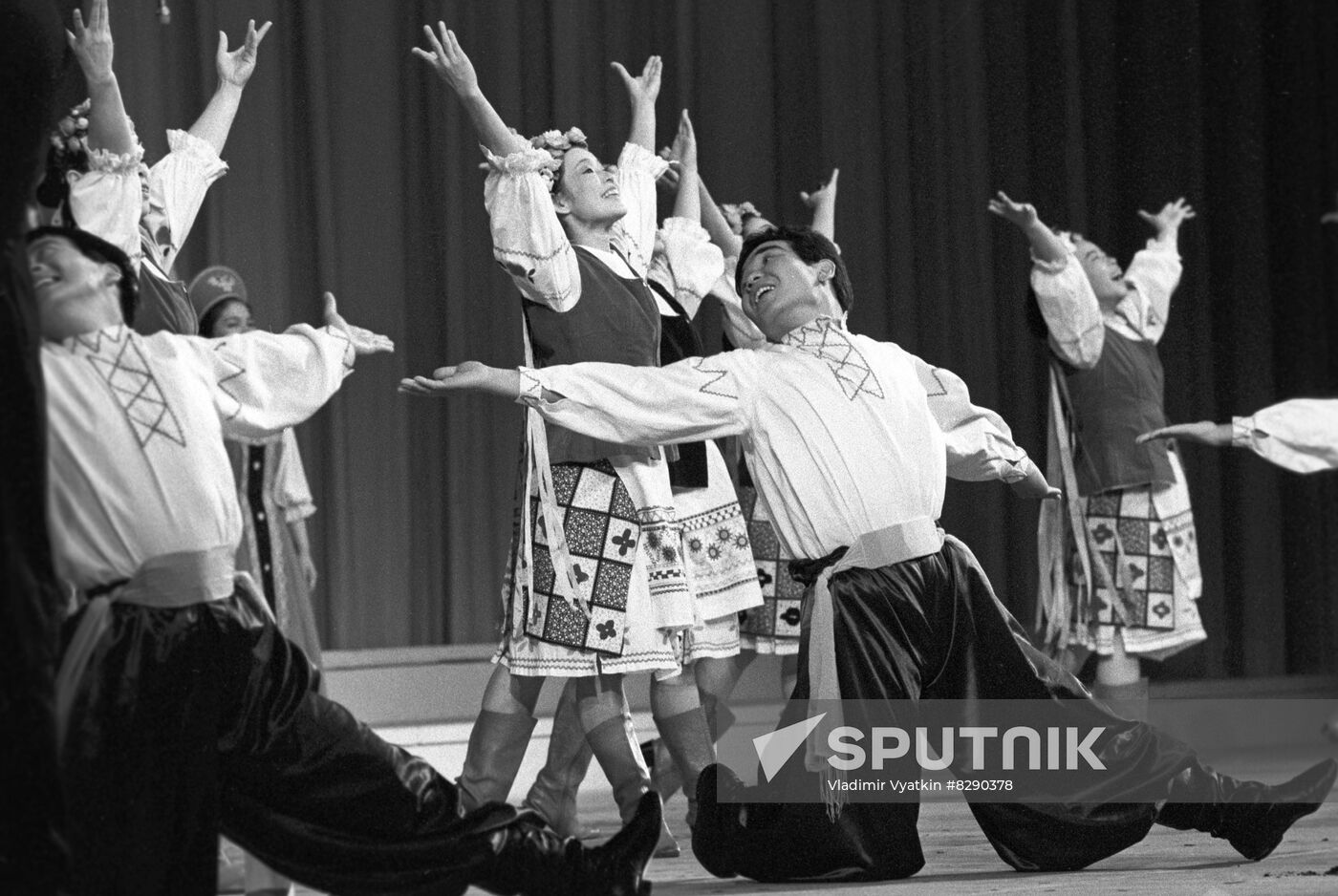 Shirakaba ensemble from Japan tours USSR