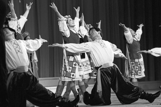Shirakaba ensemble from Japan tours USSR