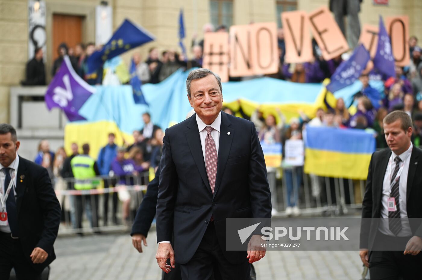 Czech Republic European Political Community Summit Arrival