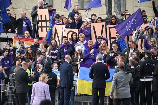 Czech Republic European Political Community Summit Arrival