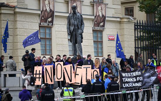 Czech Republic European Political Community Summit Arrival