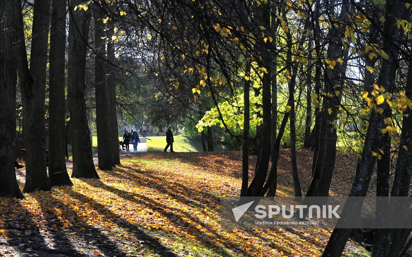 Donskoi Monastery Necropolis