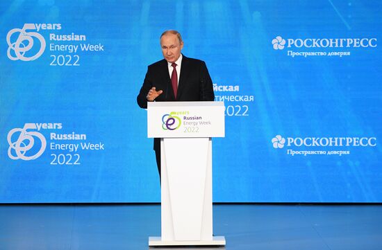 Russia Putin Energy Week Forum