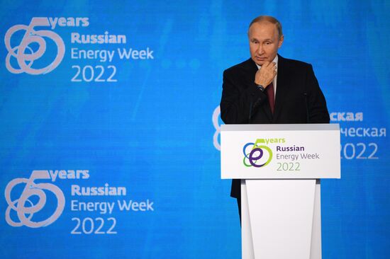 Russia Putin Energy Week Forum