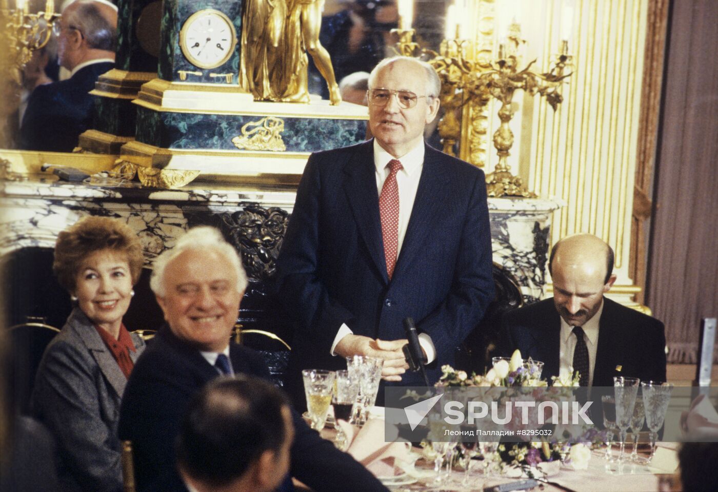Mikhail Gorbachev visits US