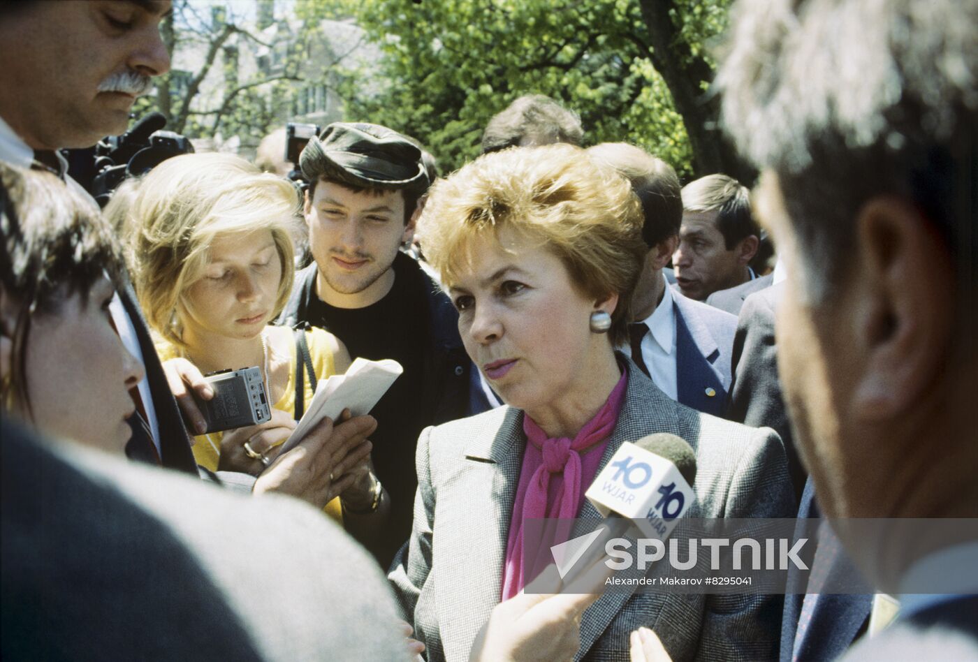 Mikhail Gorbachev visits US