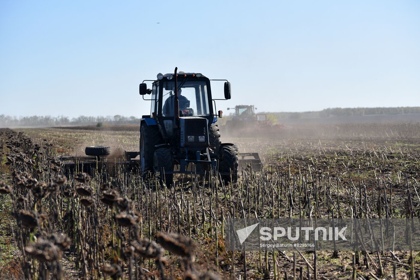 Russia Ukraine Military Operation Harvesting