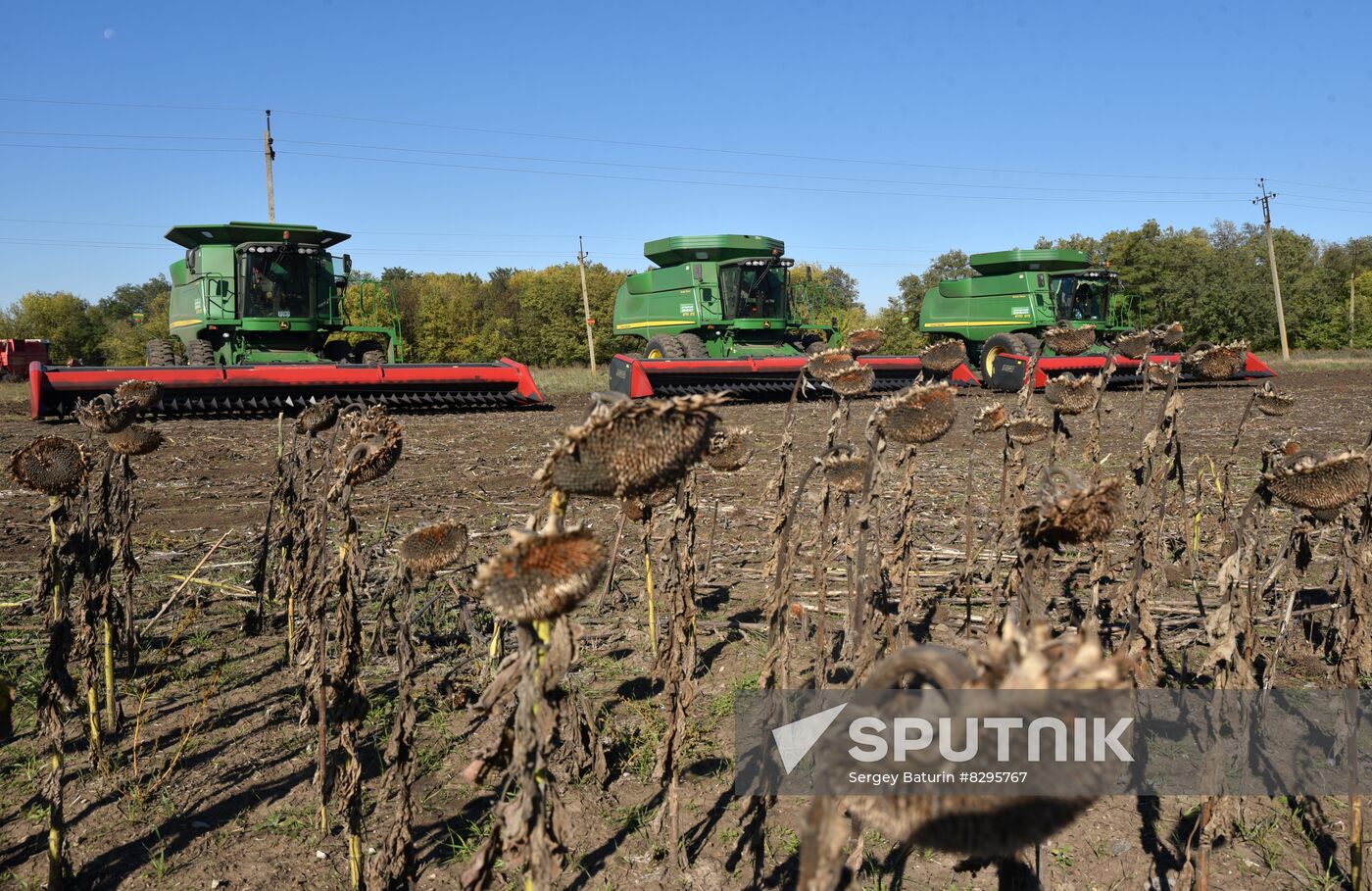 Russia Ukraine Military Operation Harvesting