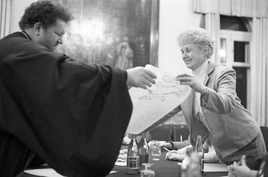 USA-USSR: Peace Bridges association visits Soviet Union