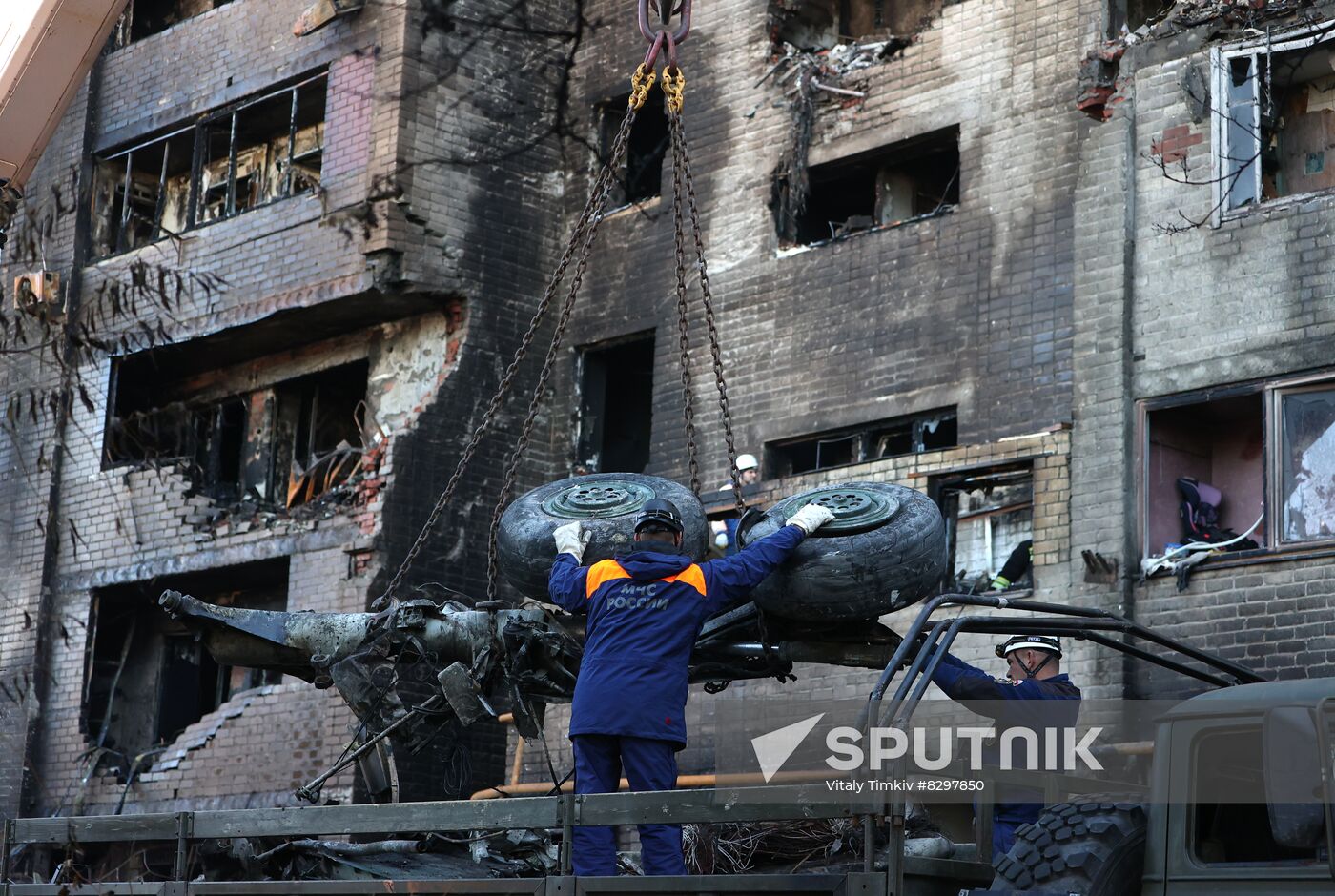 Russia Plane Crash Debris Removal