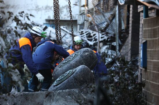 Russia Plane Crash Debris Removal