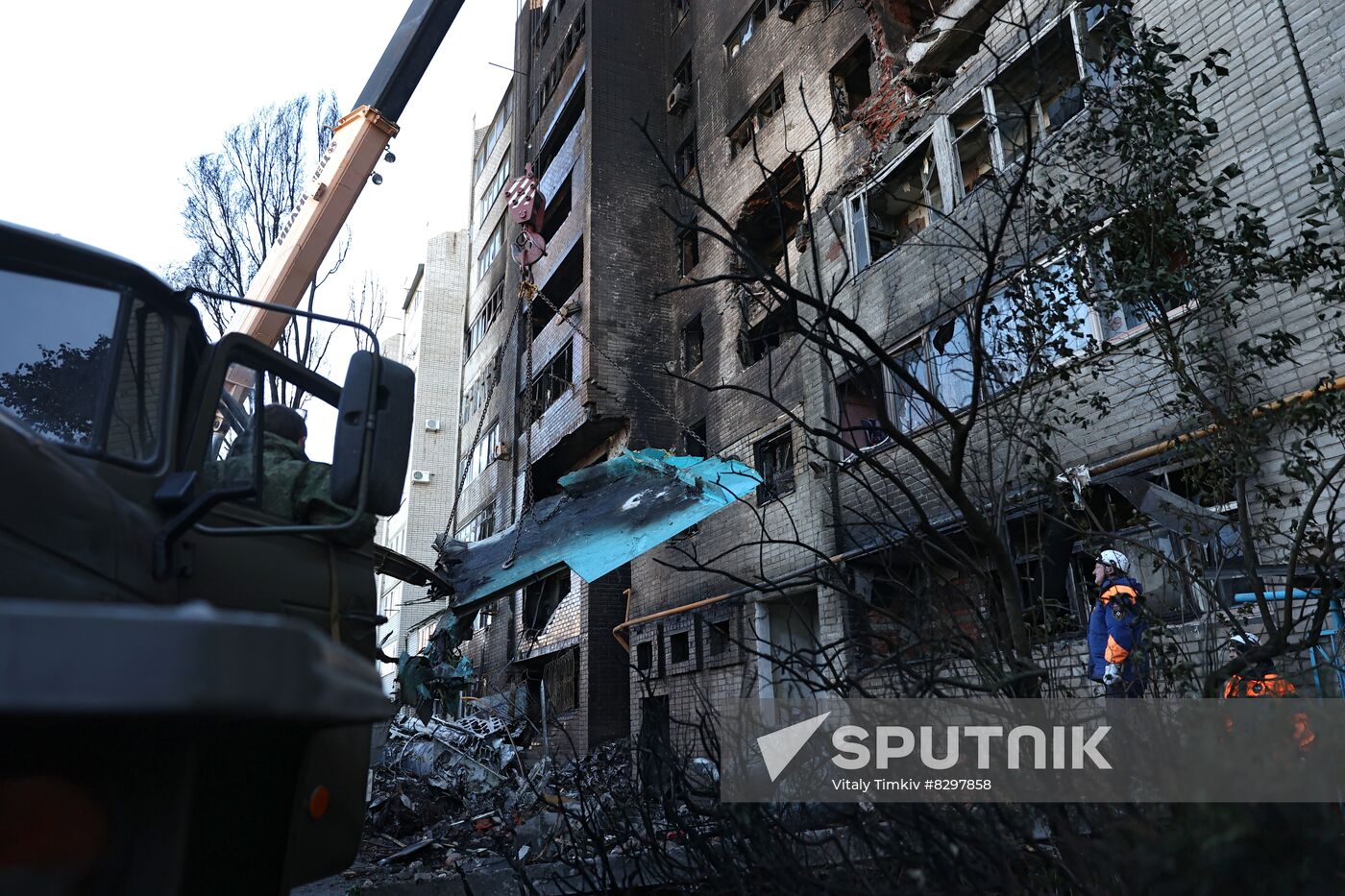 Russia Plane Crash Debris Removal