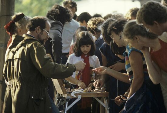 Vernissage on Izmailovsky Island