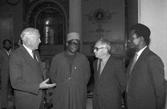 Internaqtional meeting of Soviet public at large