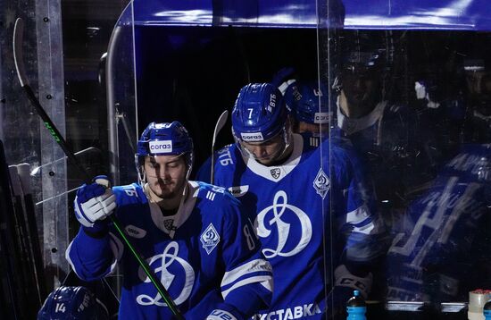 Russia Ice Hockey Kontinental League Dynamo - Lokomotiv