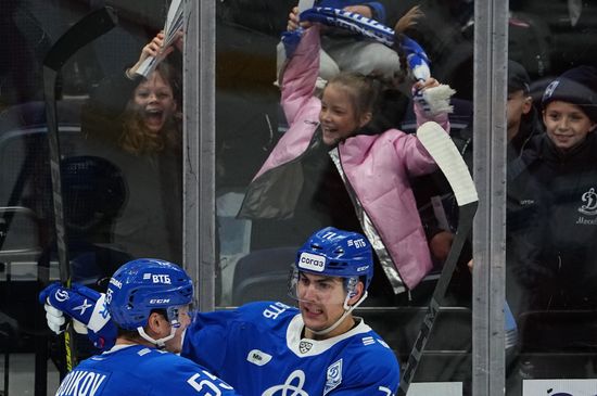 Russia Ice Hockey Kontinental League Dynamo - Lokomotiv