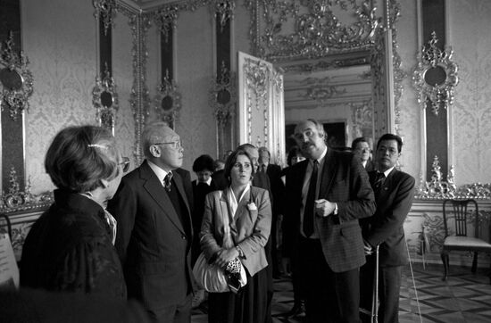 Singaporean Prime Minister Lee Kuan Yew visits USSR